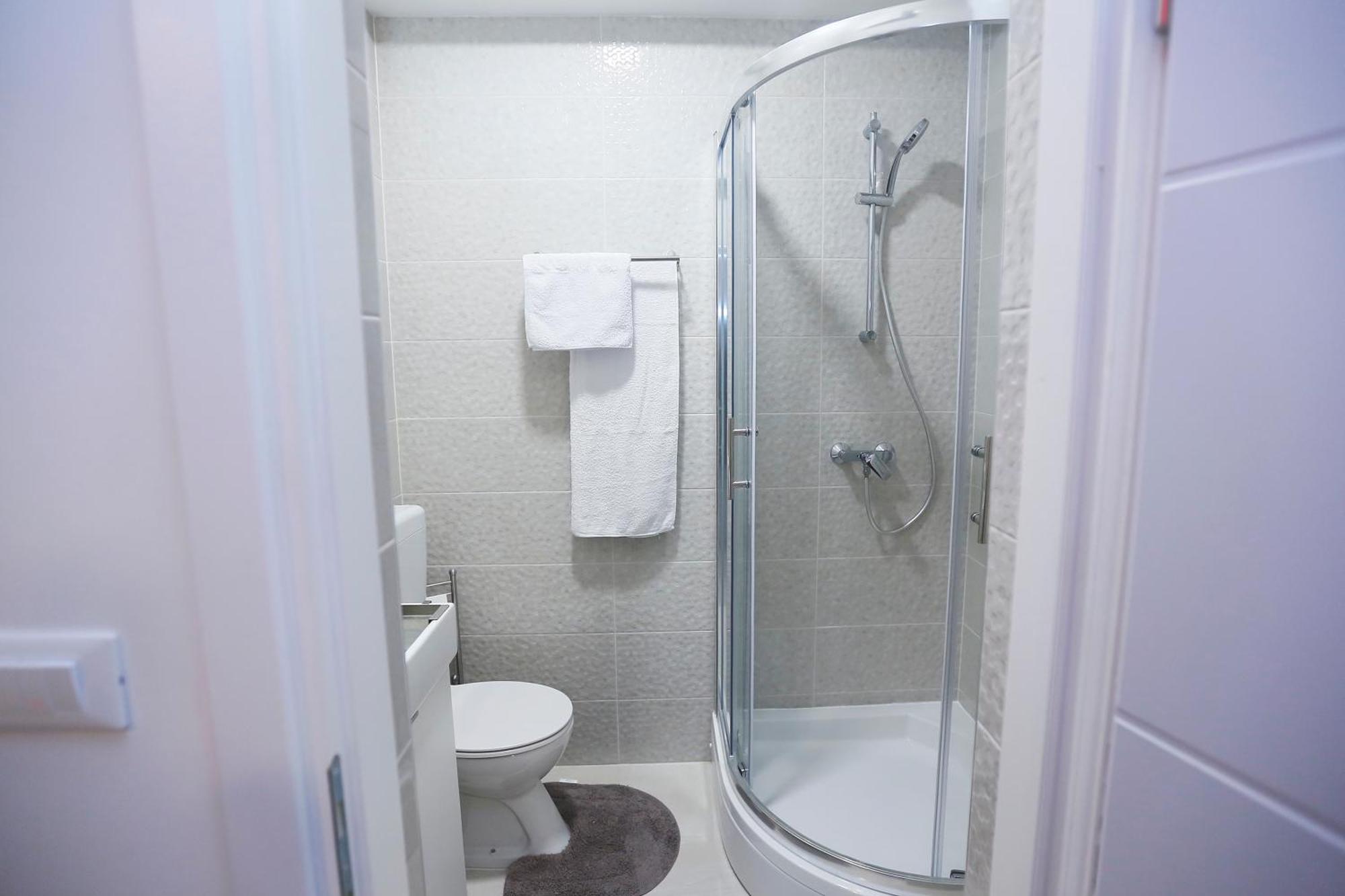 Blue Door - Maksimir Apartman *